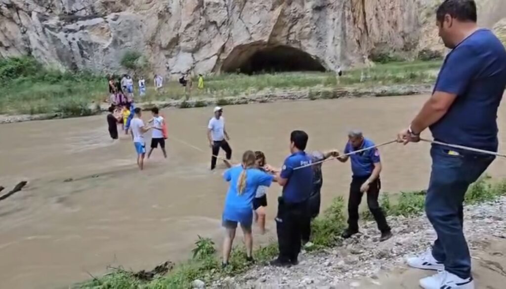 Kapıkaya Kanyonu’nda Hareketli Saatler