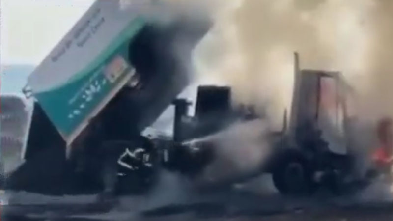 Karaisalı’da çöp kamyonu alev alev yandı