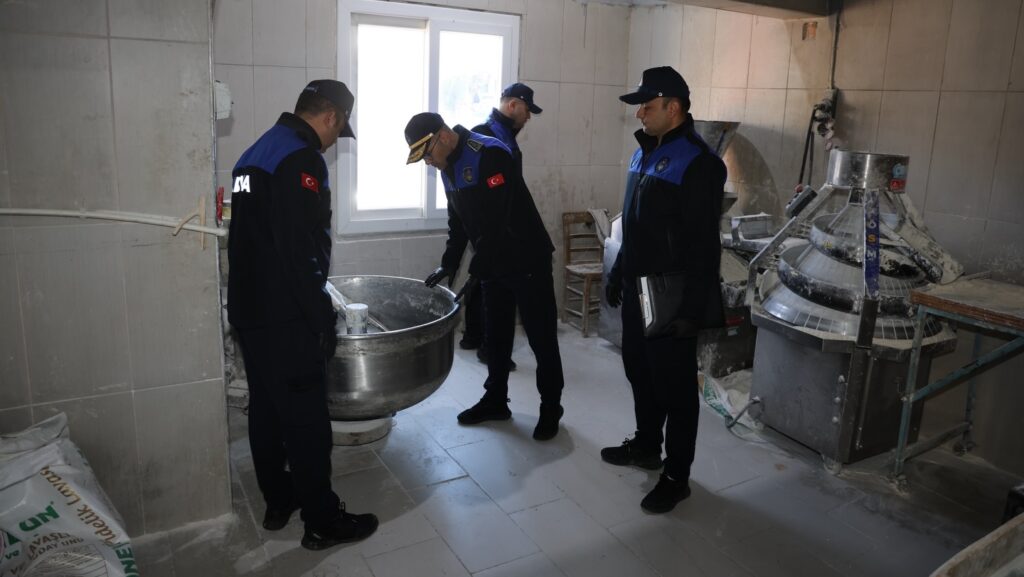 Karaisalı Zabıtasından Ramazan Denetimleri