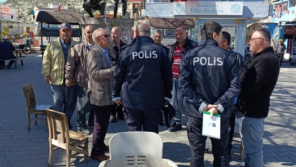 Karaisalı’da Vatandaşlara Trafik ve Dolandırıcılık Konularında Bilgilendirme