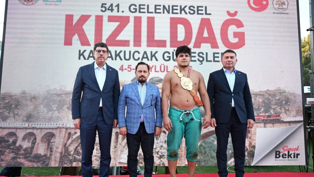 Kızıldağ’da Başpehlivan Doğan Uzun Oldu
