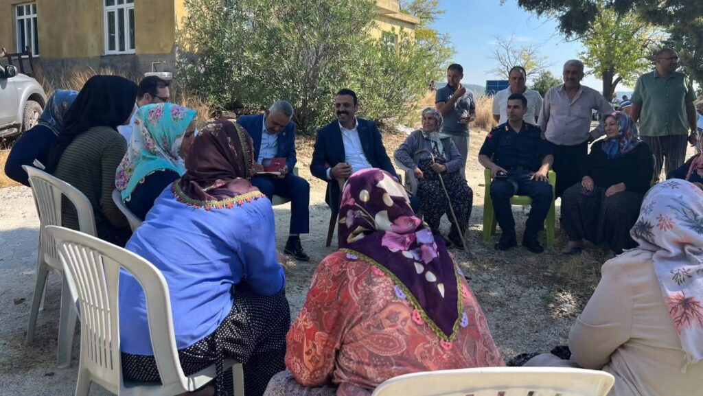 Karaisalı’da Mahalle Ziyaretleri: Vatandaşların Talepleri Yerinde Dinlendi